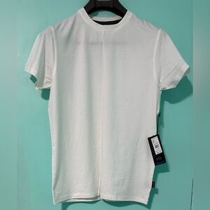 New Kenneth Cole men t-shirts, size medium, organic cotton